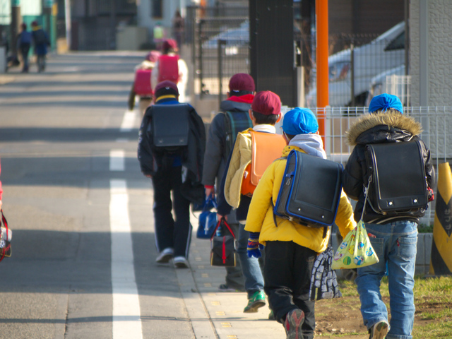 子供見守り隊意見交換会開催の挨拶やスピーチに使える言葉の例文や手紙・メールに使える文例